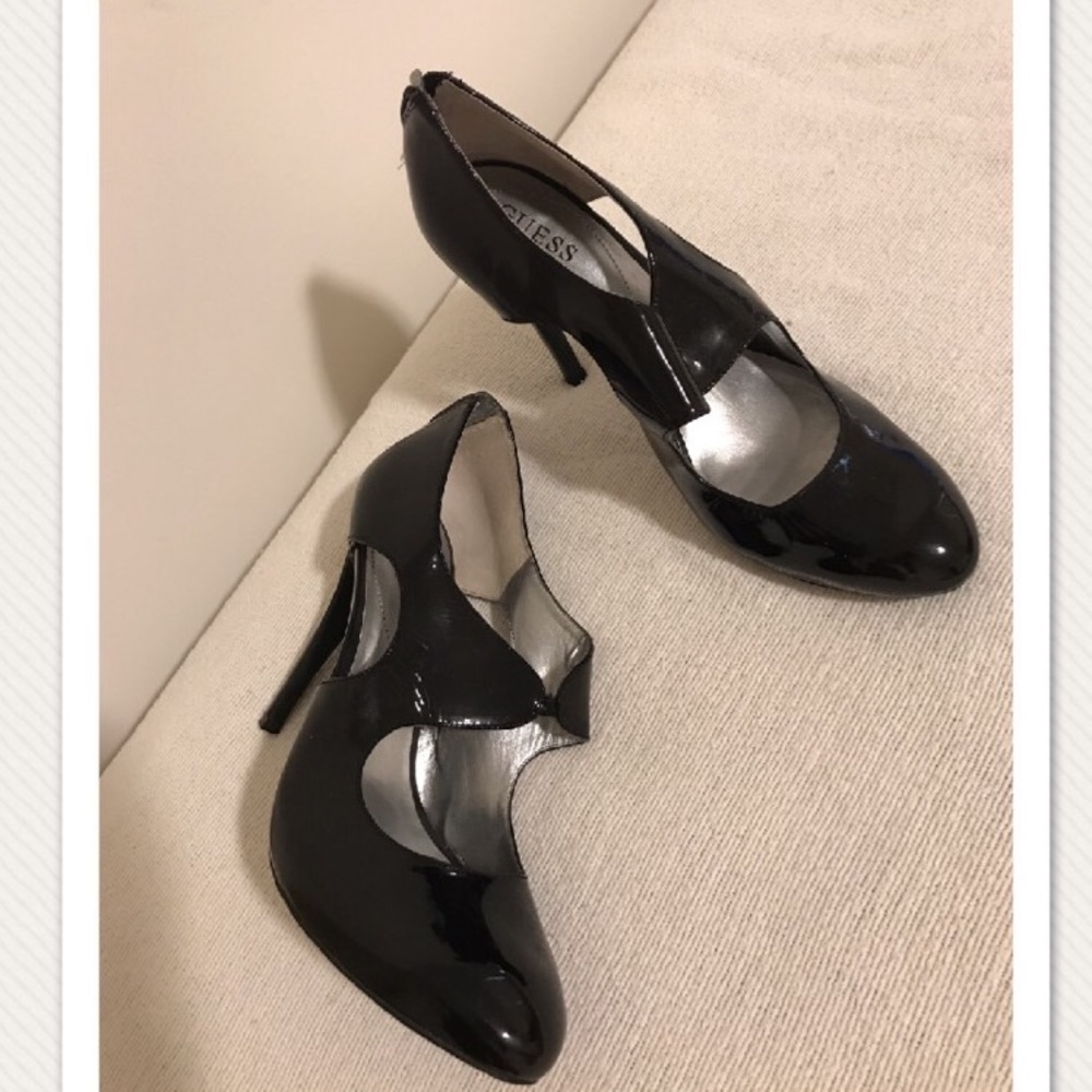Guess black patent leather heels